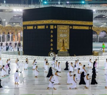 السعودية تسمح للمرأة بالحج دون نحرم