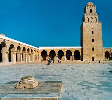 جامع عقبة بن نافع في تونس ذكريات ليلة 27 رمضان