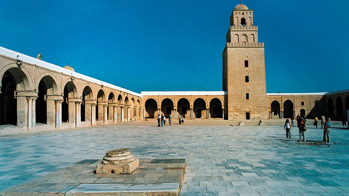 جامع عقبة بن نافع في تونس ذكريات ليلة 27 رمضان