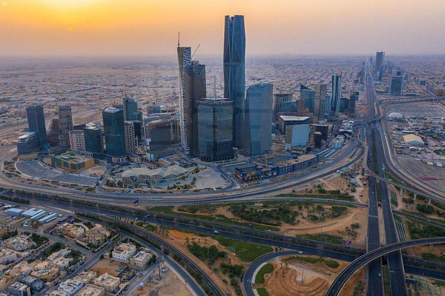 فرصة للشباب.. سافر إلى السعودية مع إقامة كاملة مجاناً