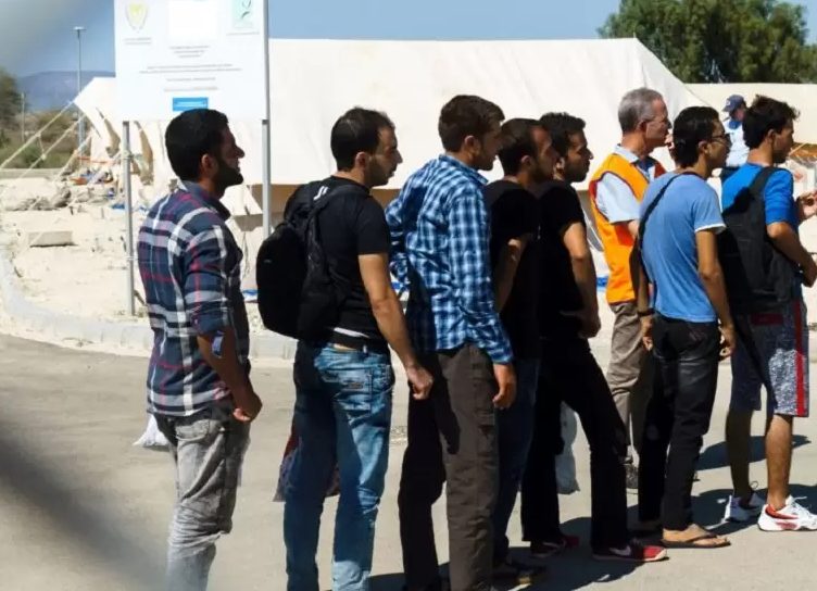 اللجوء إلى سويسرا الراتب والمميزات والعيوب