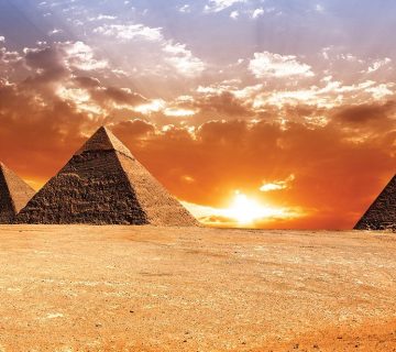 هل يتم "تبليط" أهرامات الجيزة؟.. خبراء يجيبون